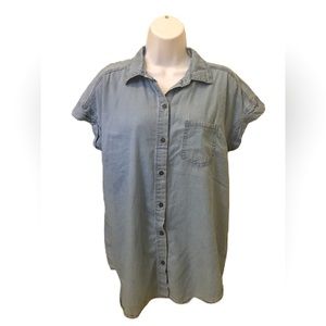 Signature Studio Large Button Down Denim Top